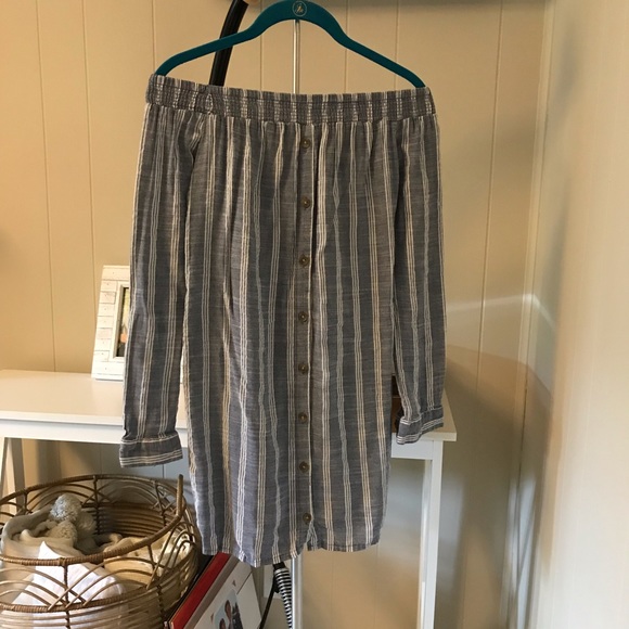 Urban Outfitters Dress - Picture 2 of 6